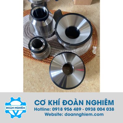 Khuôn thổi PE Foam